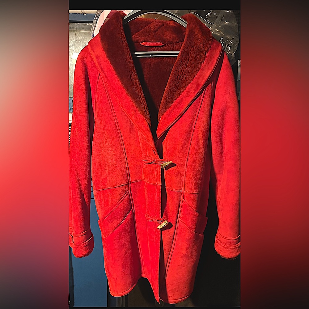 Red Burberry sherling